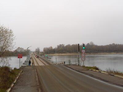 Наплавной мост через реку Оку в Павлове готовят к работе в зимних условиях